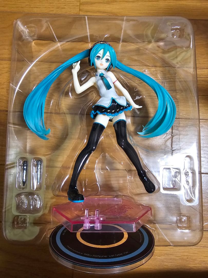 Lat 式　初音ミク　1/8スケールフィギュア