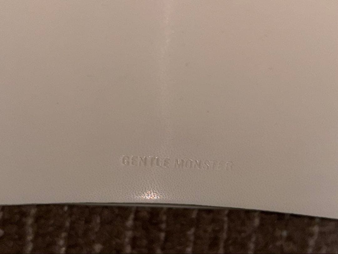 みりぃ Gentle Monster South Side レッドレンズ