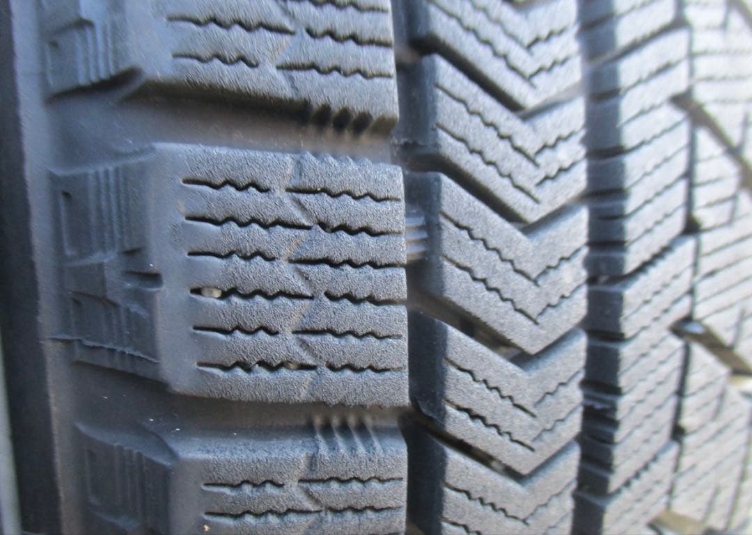送料無料⭐︎バリ溝⭐︎165/65R14☆BRIDGESTONE☆VRX☆4本☆