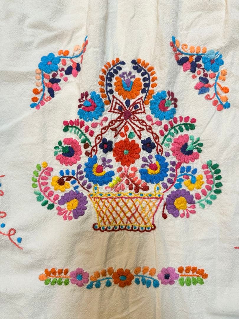 メキシコ刺繍 ワンピース 手刺繍 オアハカ 花柄 生成り 民族衣装 リゾート