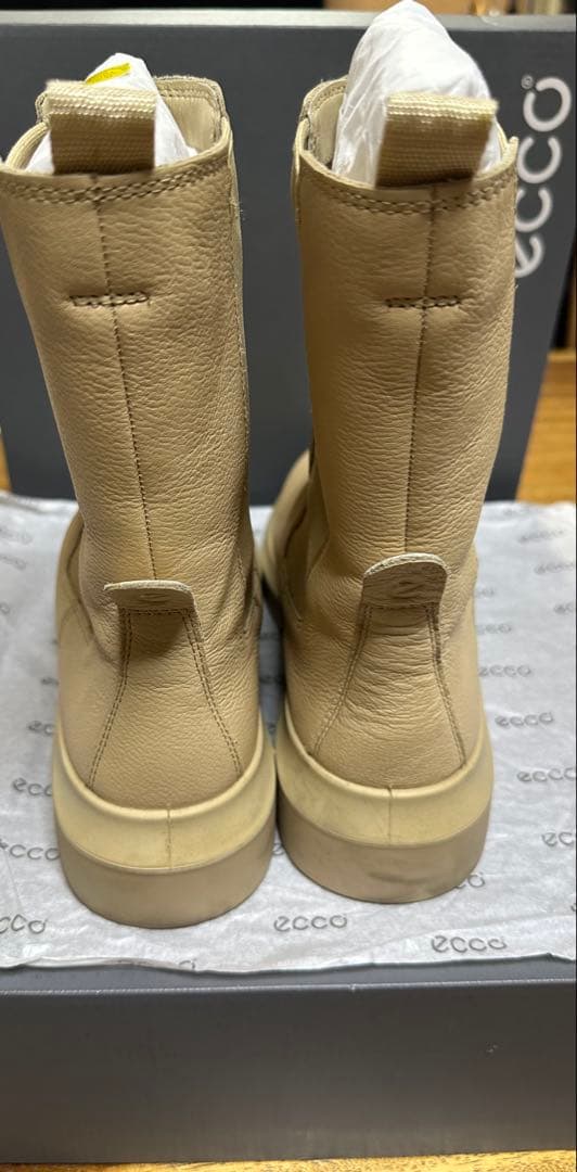 ECCO ベージュ サイドゴアブーツ