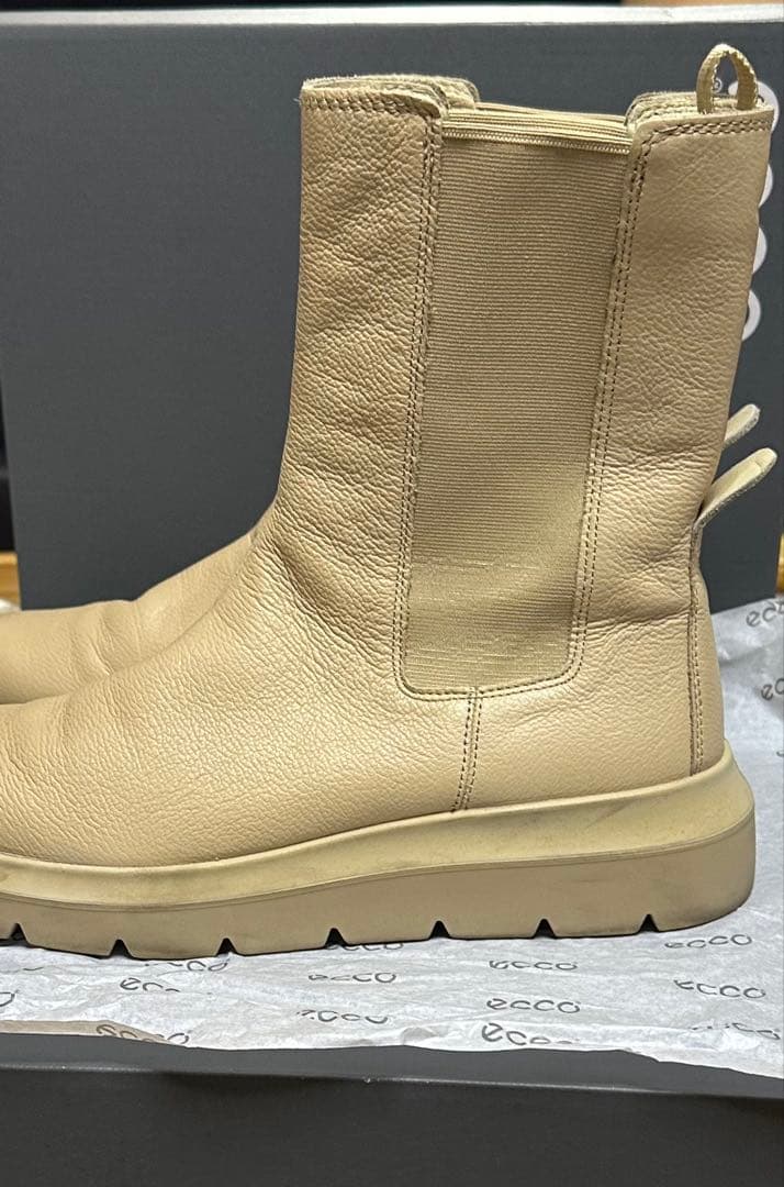 ECCO ベージュ サイドゴアブーツ