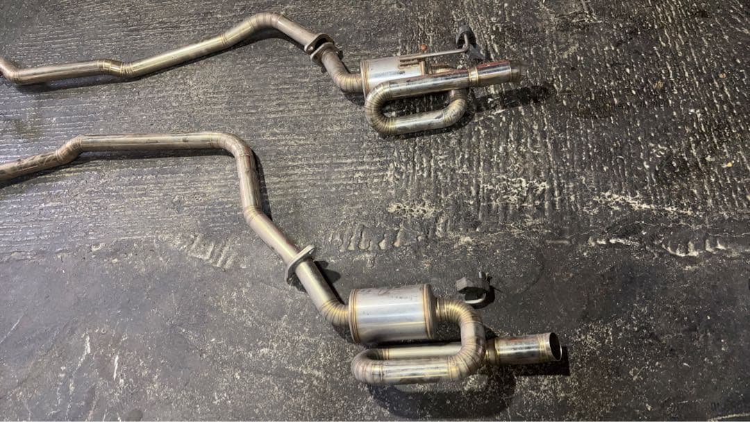 AUDI A5スポーツバック 8T ワンオフマフラー 3200cc