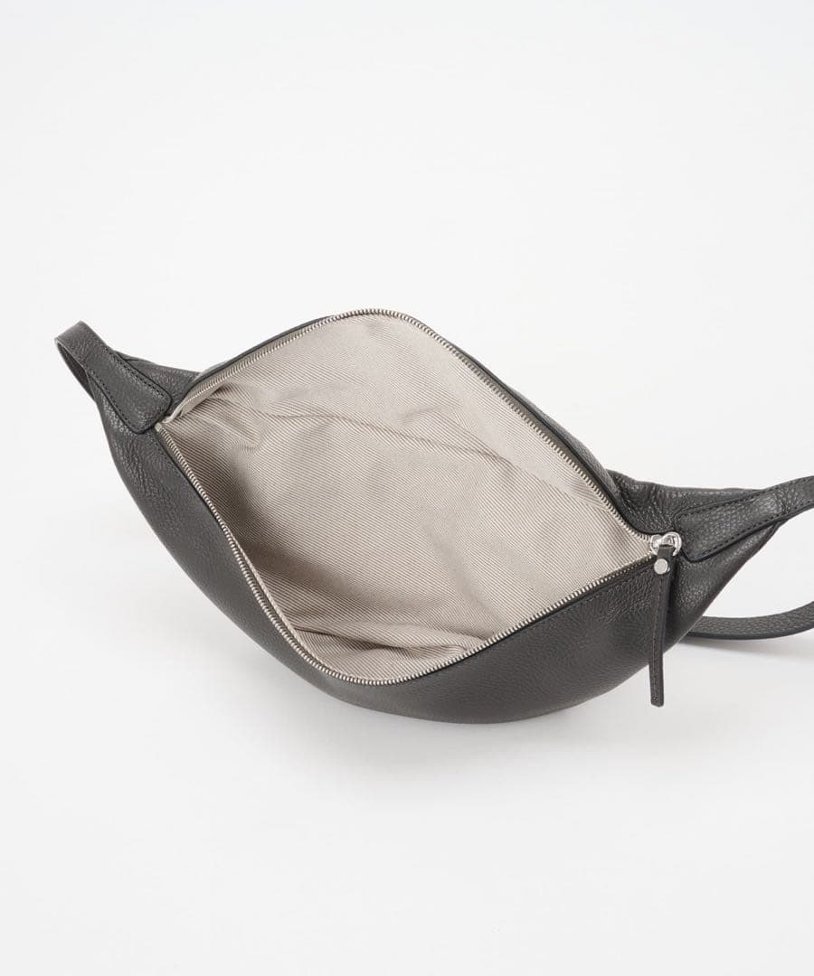 IACUCCI イアクッチ ピスタッロ S CERVO チャコールグレー