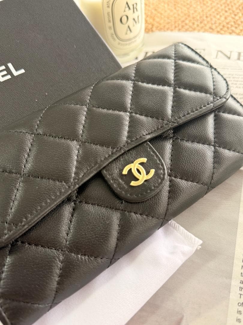 CHANEL ブラック レザー 長財布