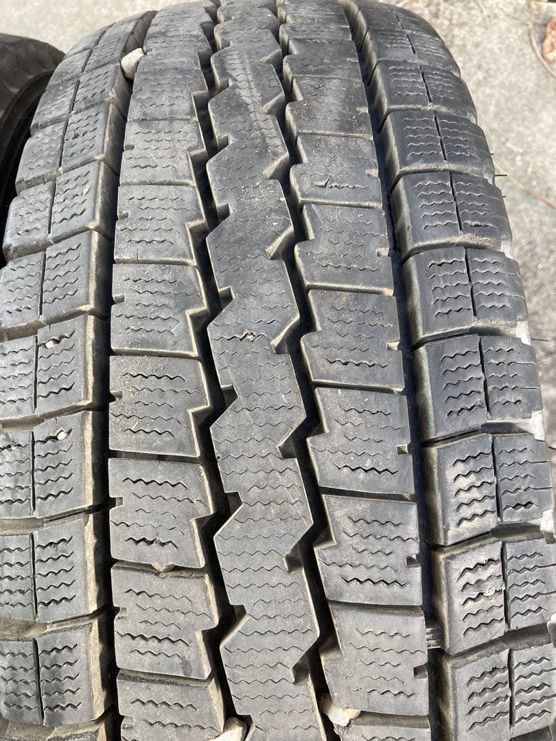 ライトトラック向け　205/65R16 109/107 冬タイヤ2本