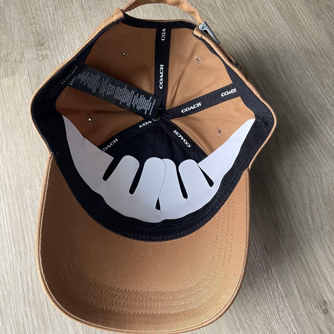 【新品】coach ロゴ入り　ブラウン　キャップ