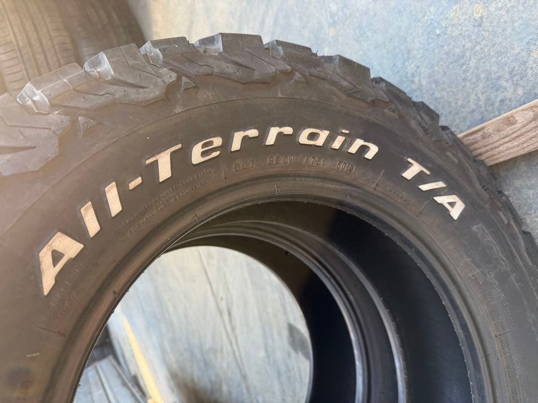 DaiBF Goodrichタイヤ225／70R16 102／99R深溝