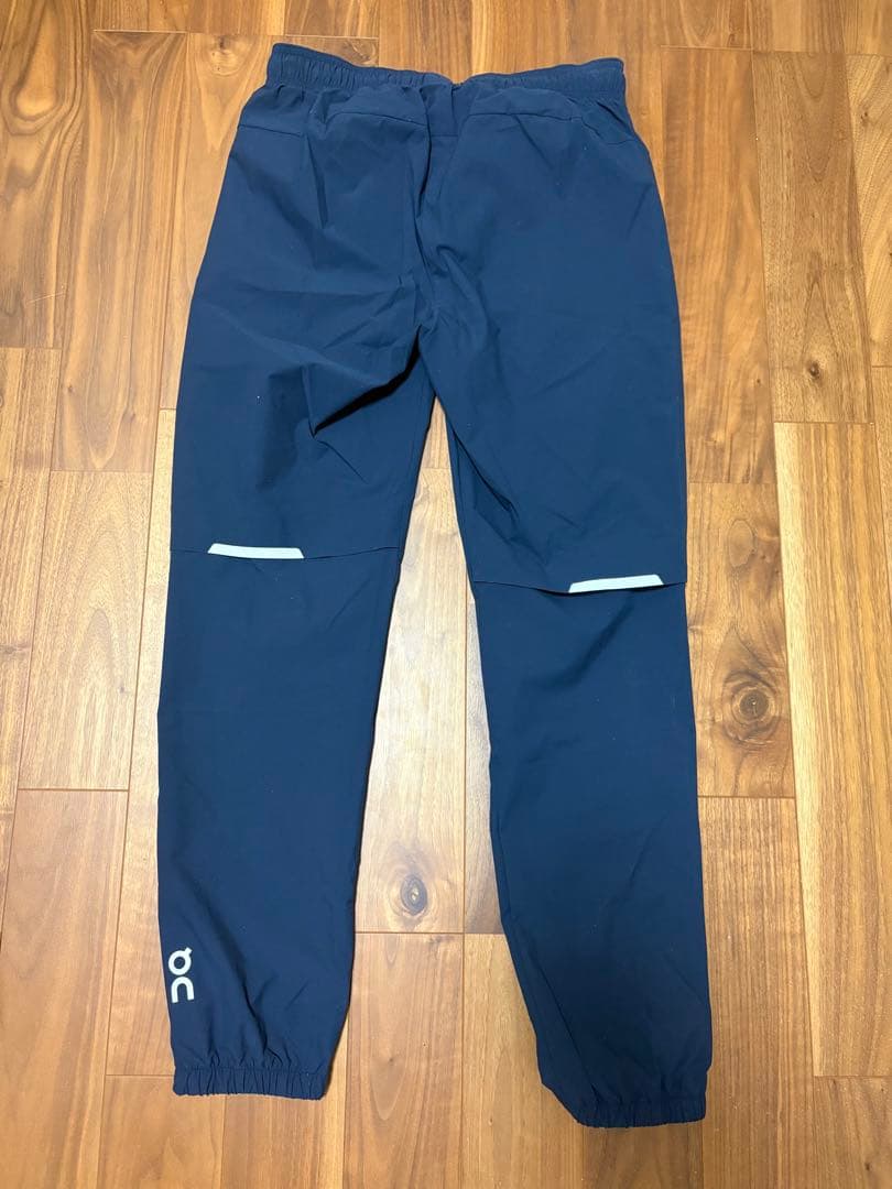 On Core Pants ネイビー
