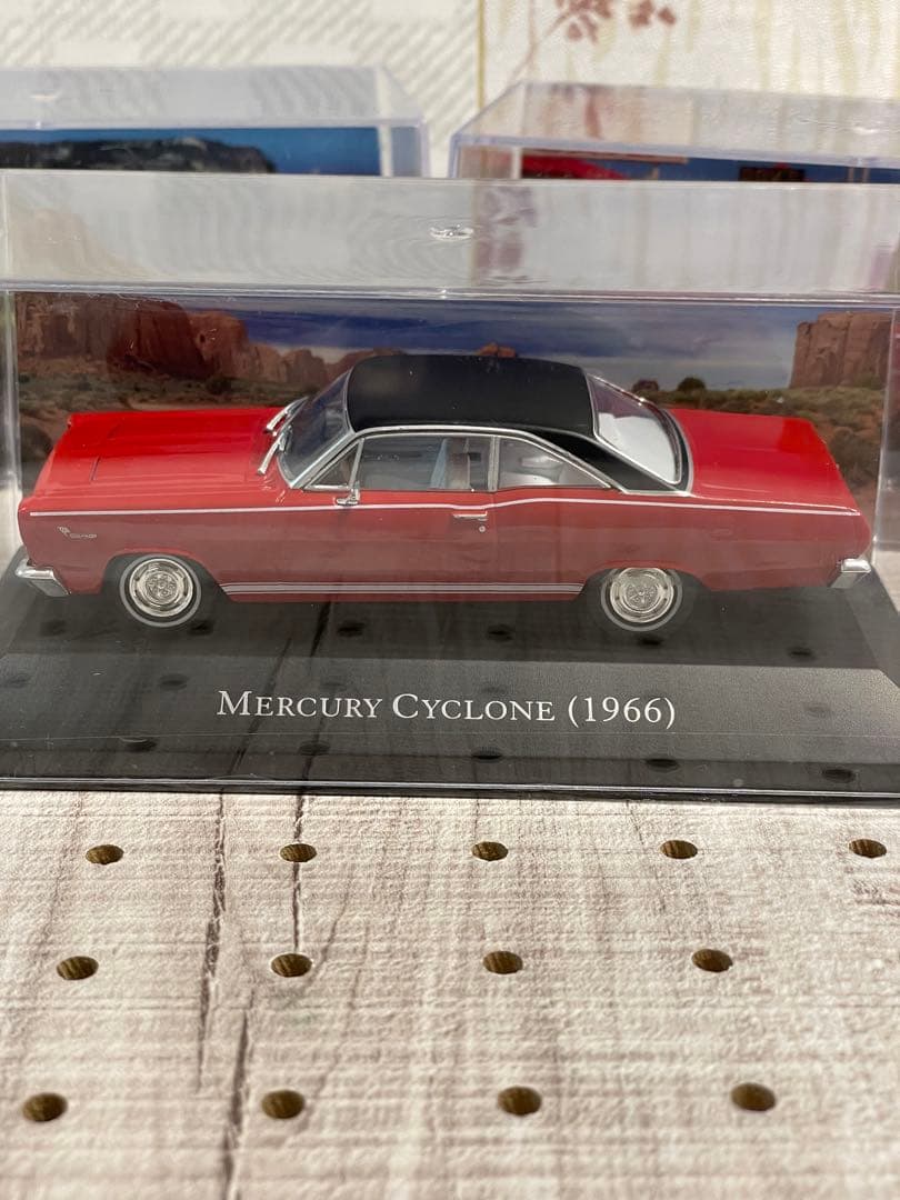 アメリカカーコレクションの1/43スケール Ford GranTorino