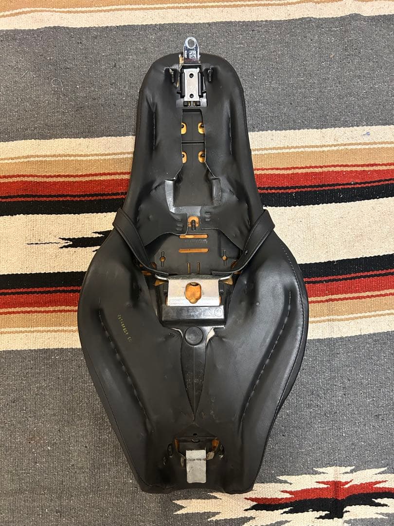 ハーレー　シート　2008年式XL883L
