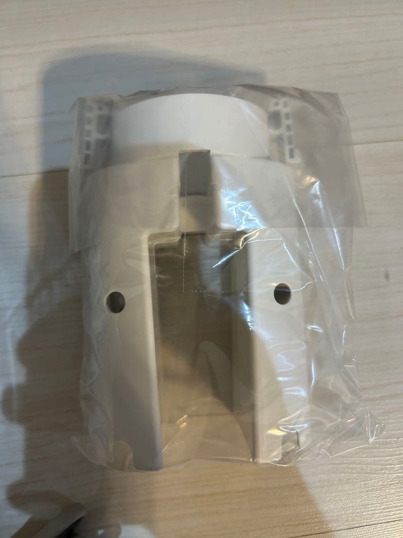 【未使用品】シャープ プラズマクラスター搭載 ふとん乾燥機 UD-BF1-W