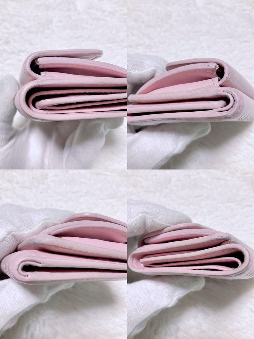 ♡希少♡現行♡ミュウミュウ 三つ折り財布 ピンク エンボス コンパクトウォレット