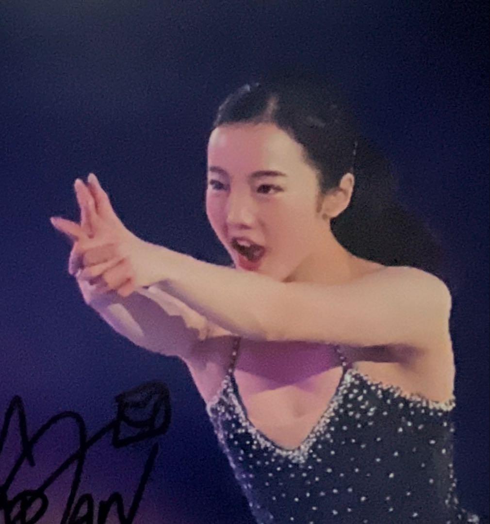 本田真凜さん 直筆サイン付き写真 証明書付き フィギュアスケート 1枚