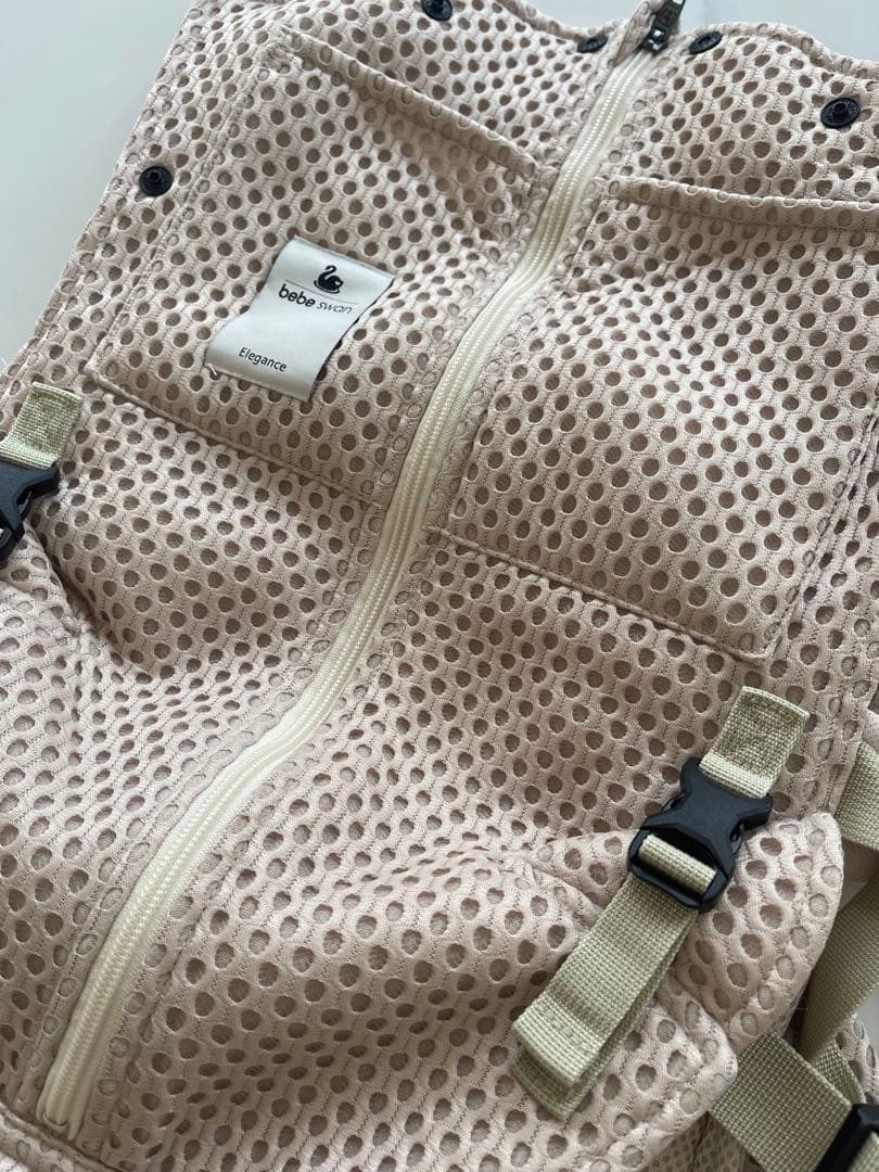 【美品】べべスワン 抱っこ紐 ベージュ