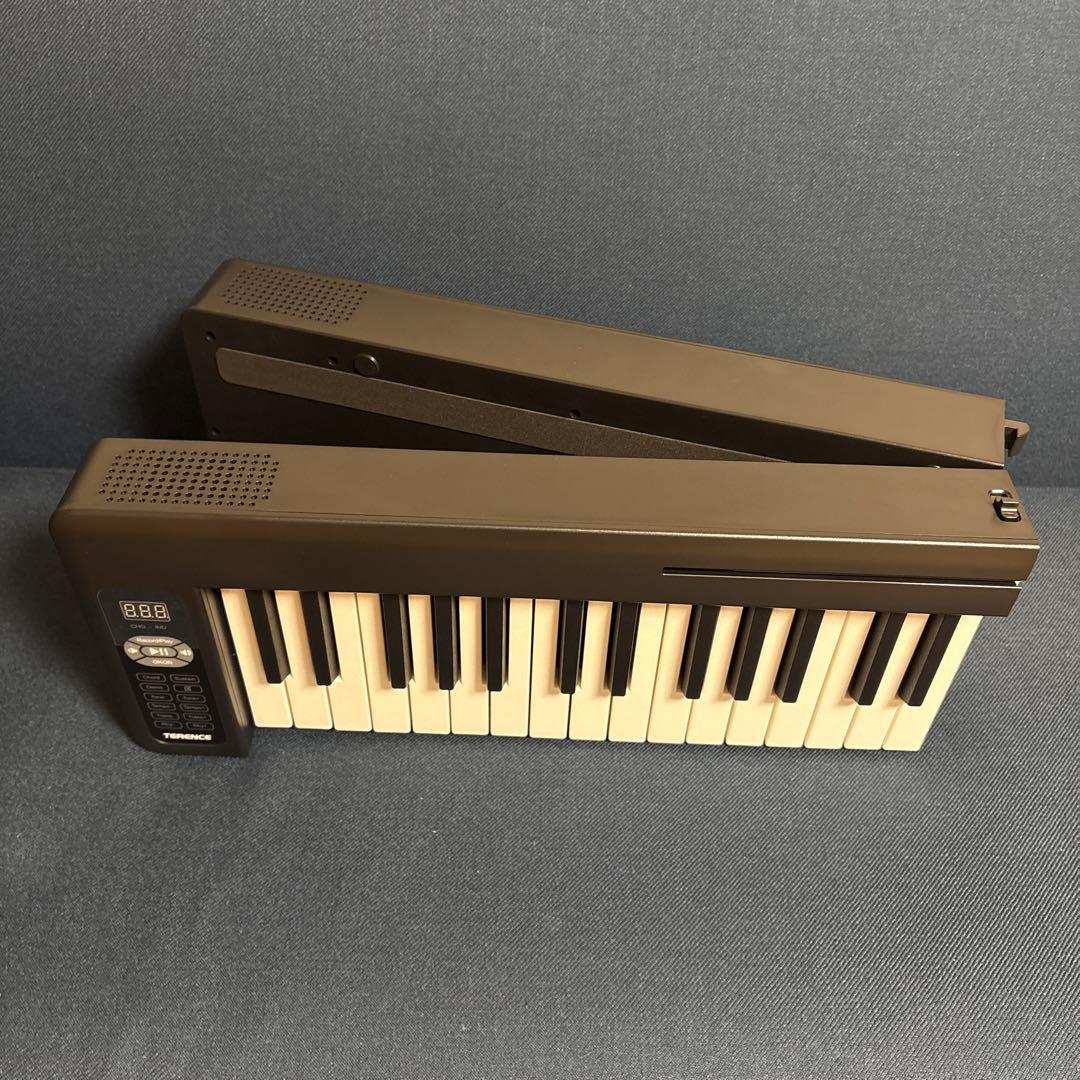 メルカリ最安値　【新品】 電子ピアノ 61鍵盤 折り畳み MIDI機能