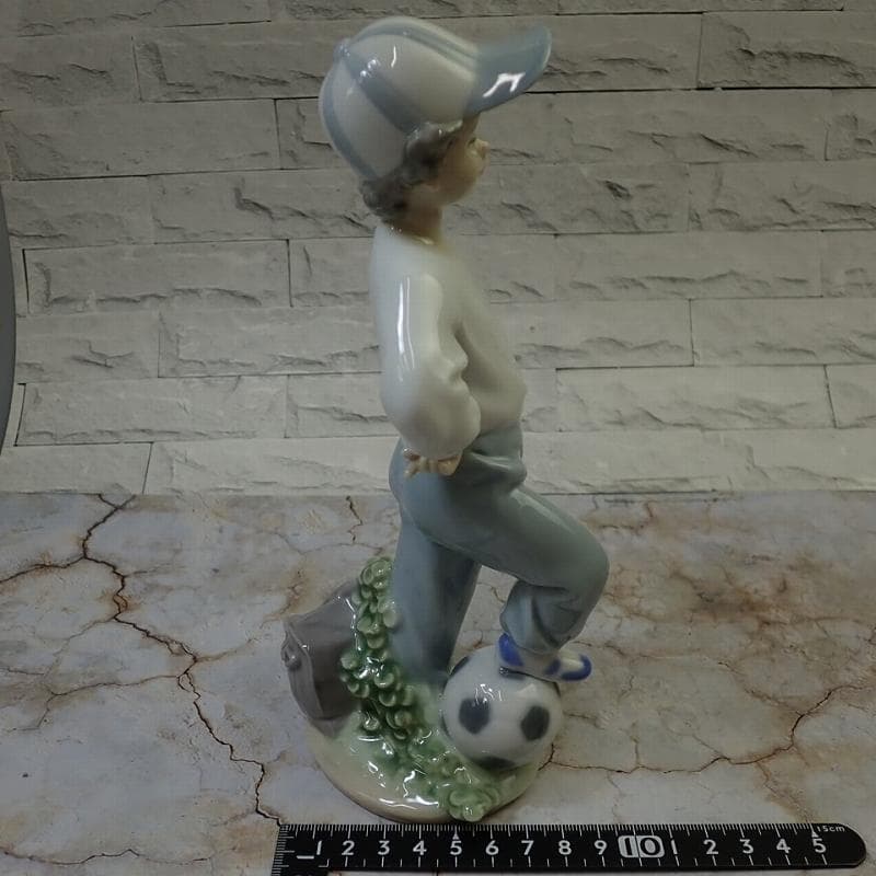 RU-6395 リヤドロ 未来を夢見て サッカー少年