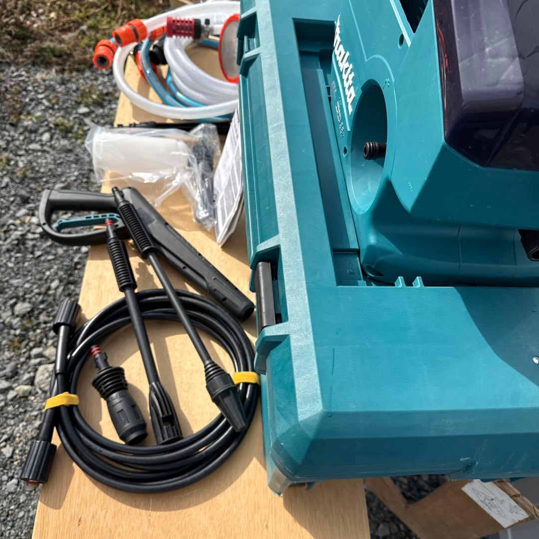 Makita 充電式高圧洗浄機 MHW080D 50L