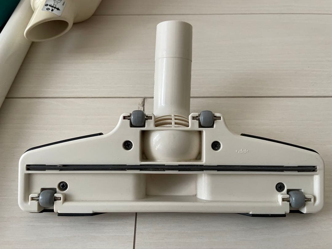 Makita CL100DW 充電式ハンディクリーナー　アイボリー