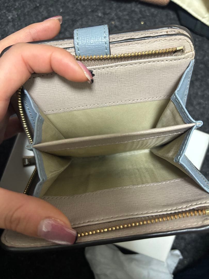 FURLA ライトブルー　二つ折り財布