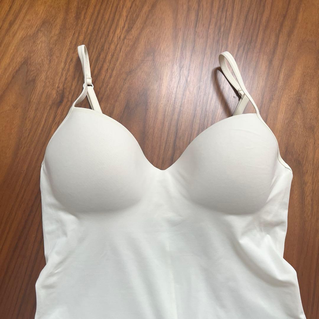 HANRO ホワイト カップ付キャミソール 70C