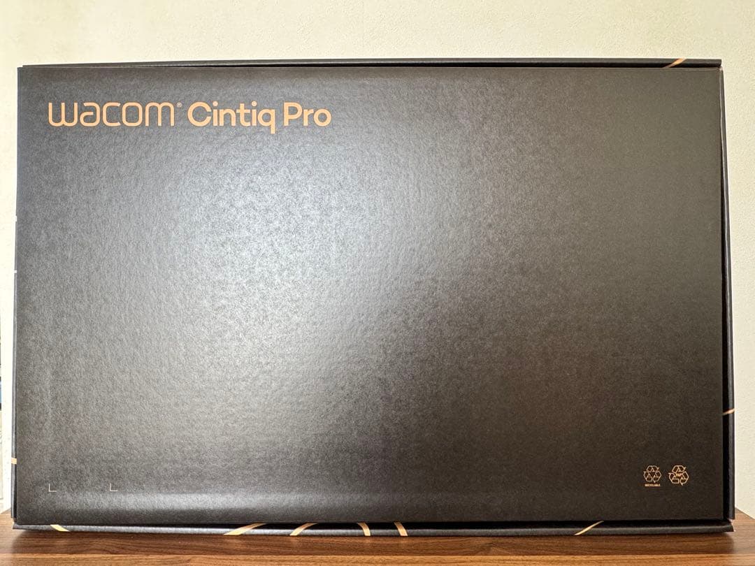Wacom Cintiq Pro 27 本体