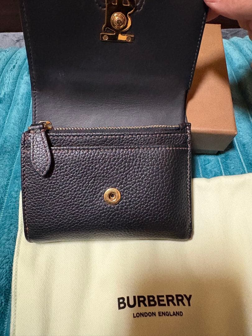 BURBERRY 三つ折り財布 ブラック