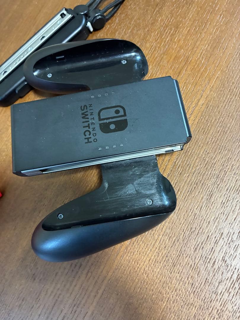 Nintendo Switch レッド 本体 充電器付き　8点セット