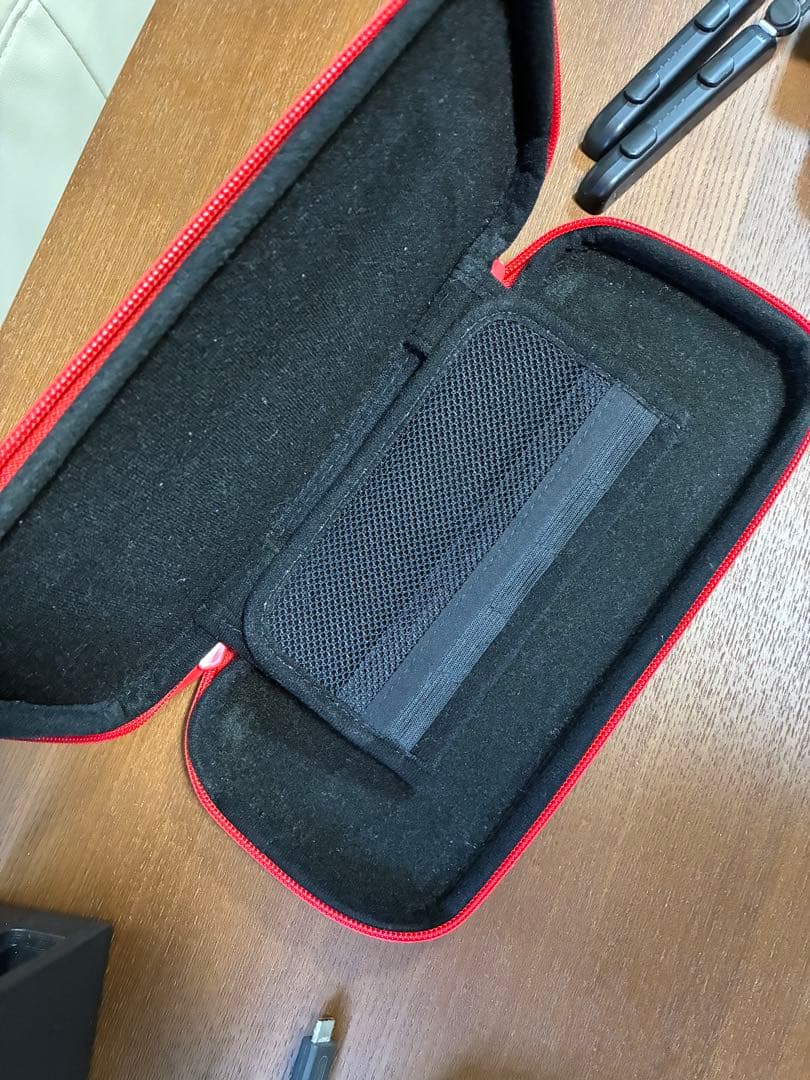 Nintendo Switch レッド 本体 充電器付き　8点セット