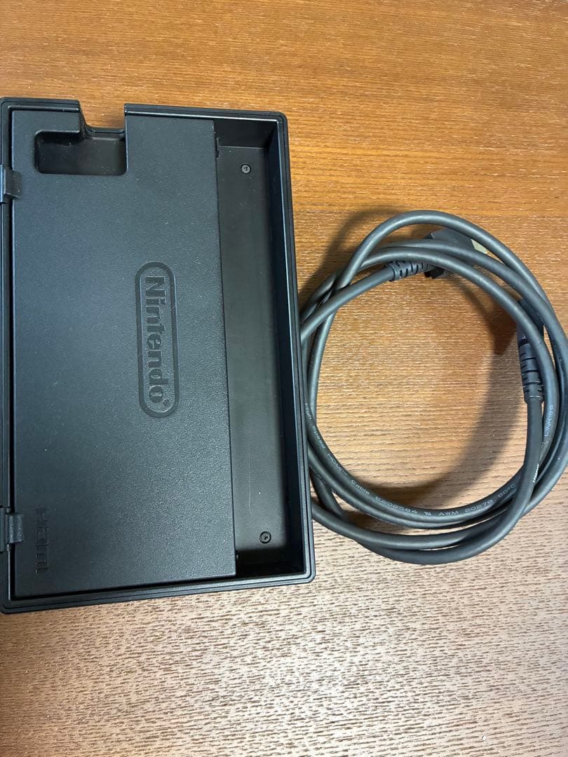 Nintendo Switch レッド 本体 充電器付き　8点セット