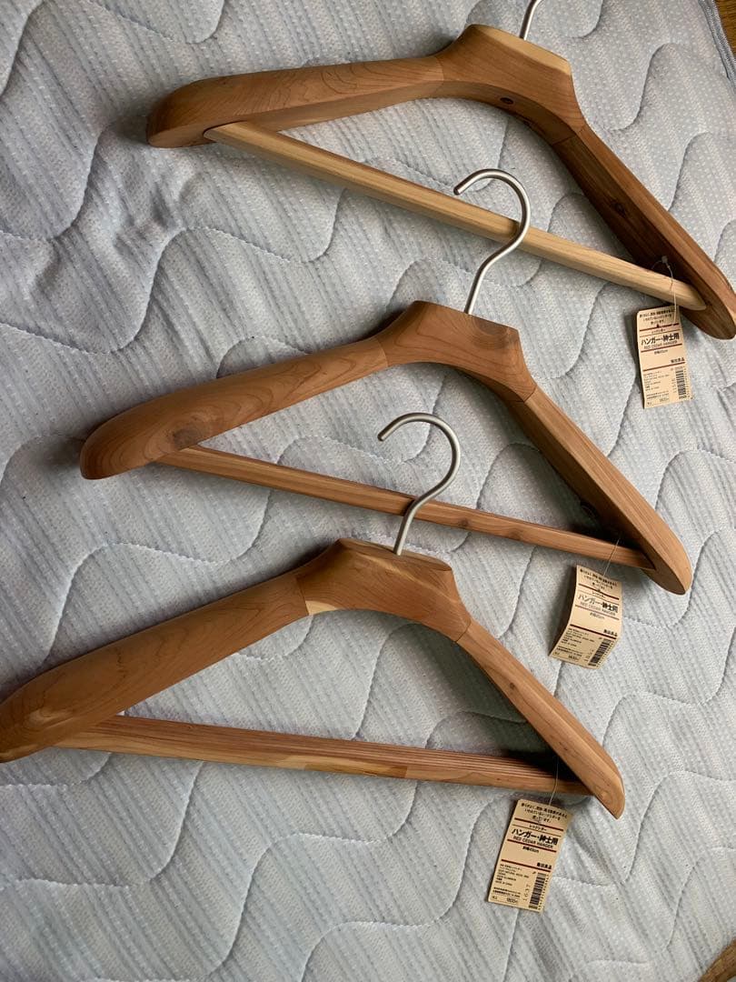 ほ*ー様 無印良品　レッドシダー　45cm ハンガー3本セット 未使用