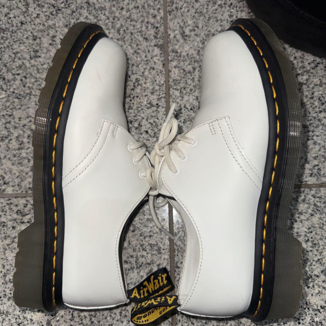 Dr. Martens ホワイト レースアップシューズ3ホール