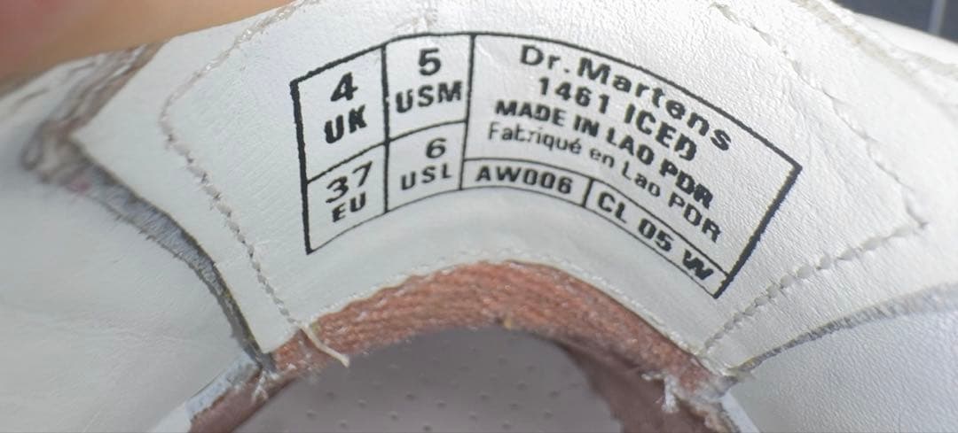 Dr. Martens ホワイト レースアップシューズ3ホール