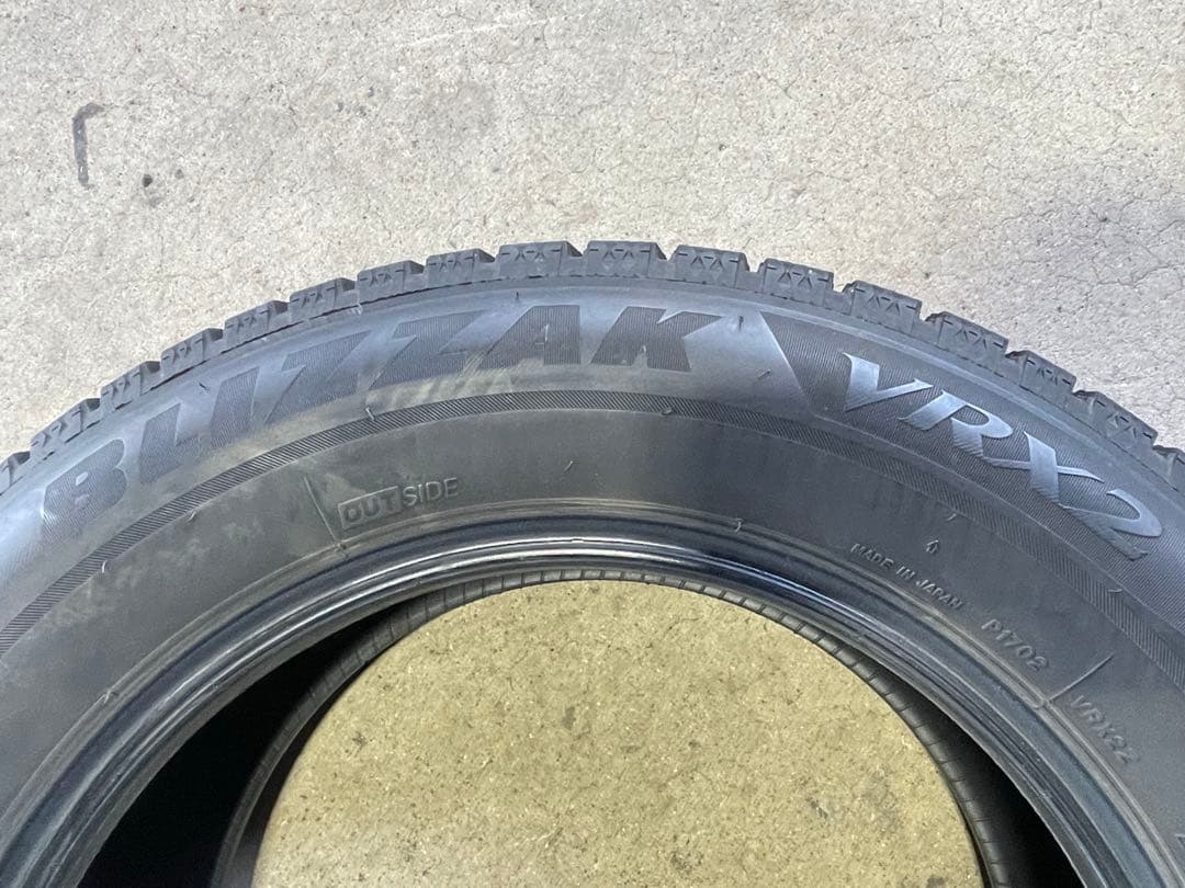 ✦送料込✦ブリヂストン　スタッドレスタイヤ　VRX2 215/60R16 2本