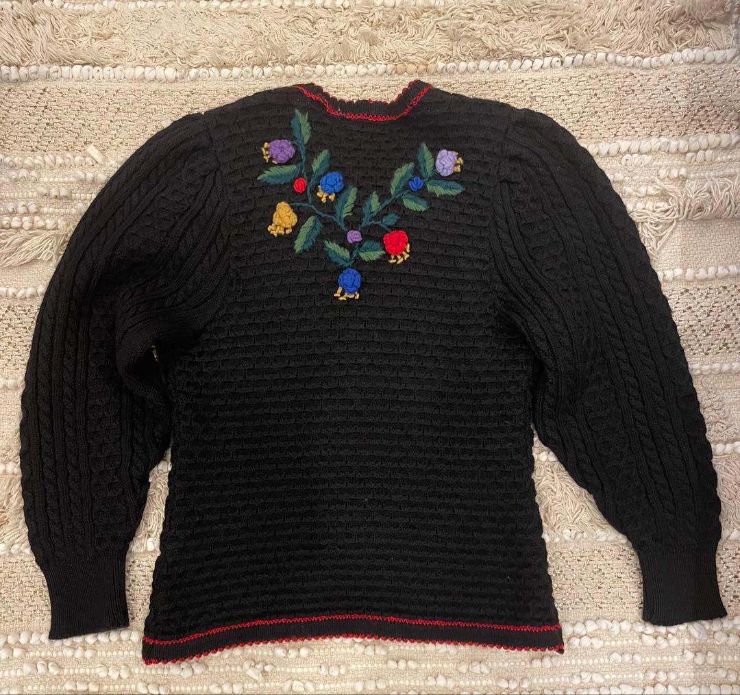 vintage knit カーディガン　チロリアン 立体小花刺繍　パフスリーブ