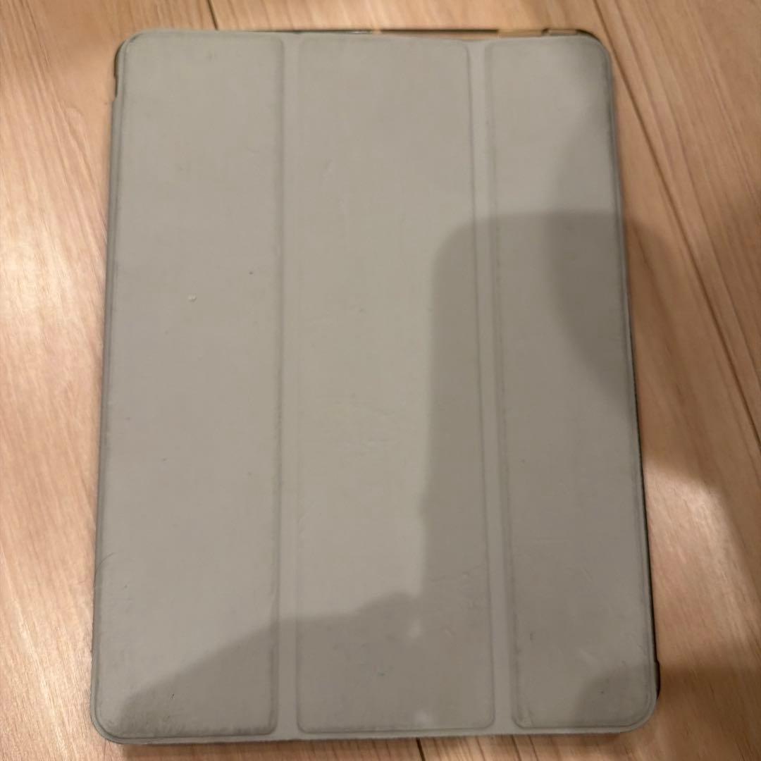 【ケース付き】Apple iPad 第9世代 セルラーモデル シルバー 64GB