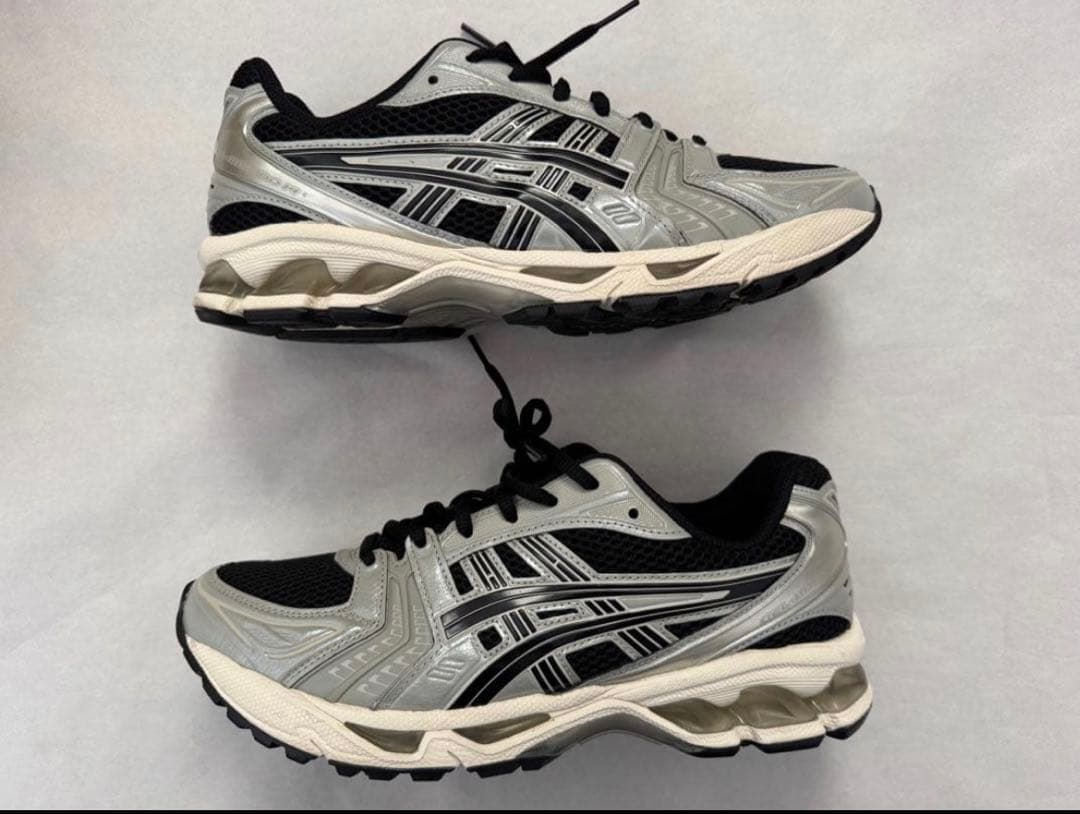 靴 Asics Gel-Kayano 14 Black/Seal Grey