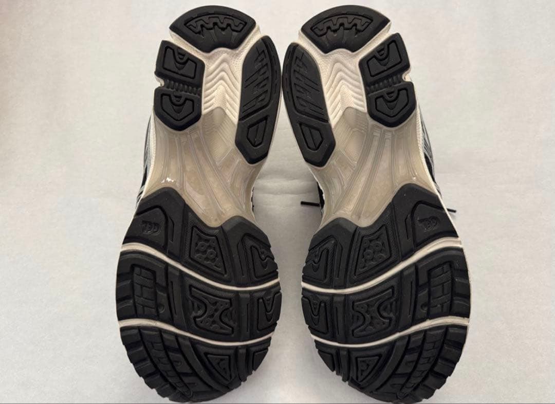 靴 Asics Gel-Kayano 14 Black/Seal Grey