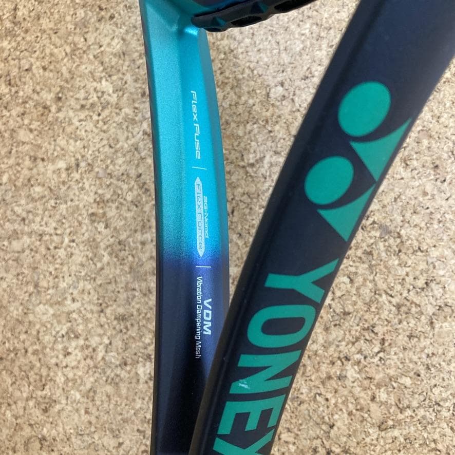 YONEX VCORE PRO 100 硬式 テニスラケット ヨネックス
