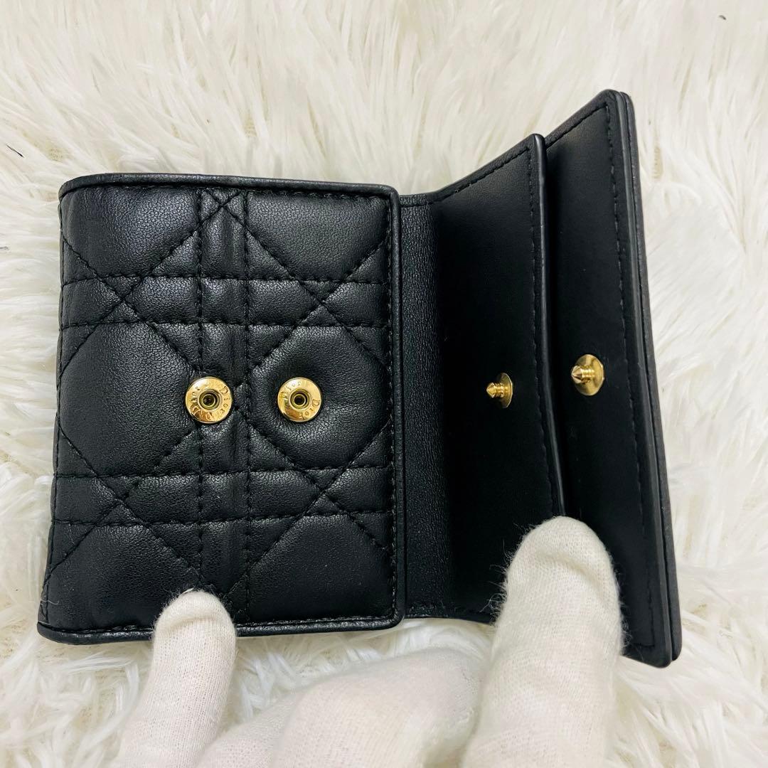 極美✨ディオール✨三つ折り財布 カナージュ ロータス レザー ブラック チャーム