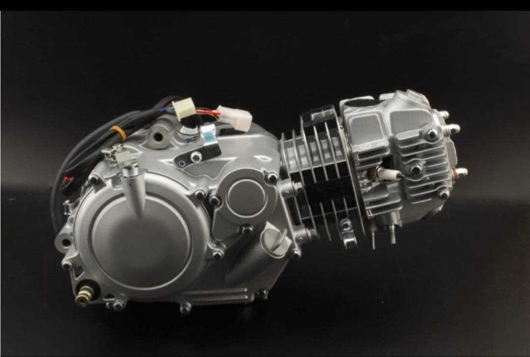 ZONGSHEN GPX125cc コンプリートエンジン