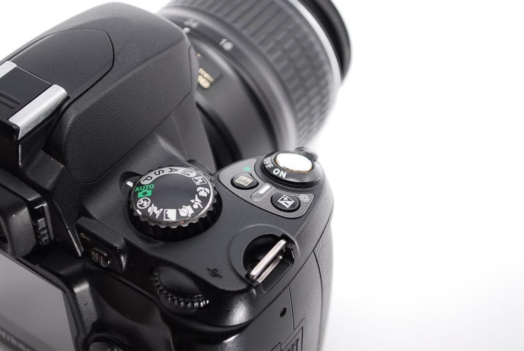 名機CCDセンサー✨Nikon D40✨一眼レフデビューに✨ニコン