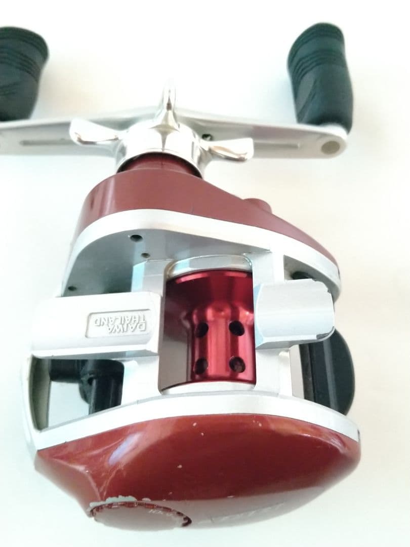 ダイワ DAIWA ソルティストHRF 淡水のみでの使用 左ハンドル