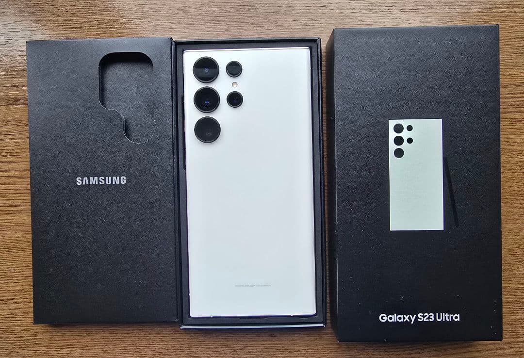 Samsung Galaxy S23 Ultra クリーム