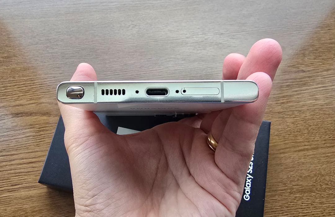 Samsung Galaxy S23 Ultra クリーム