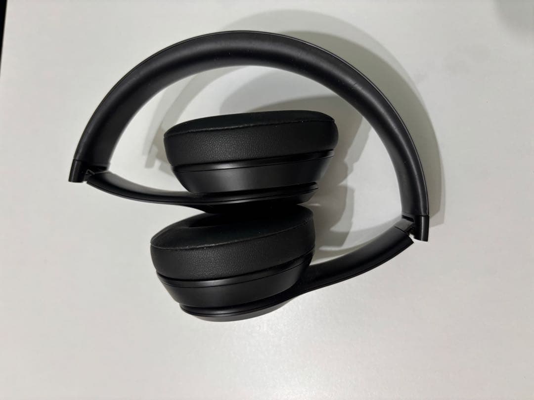 Apple Beats ワイヤレスヘッドホン ケース付き