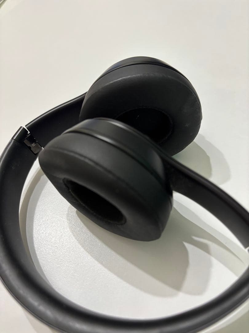 Apple Beats ワイヤレスヘッドホン ケース付き