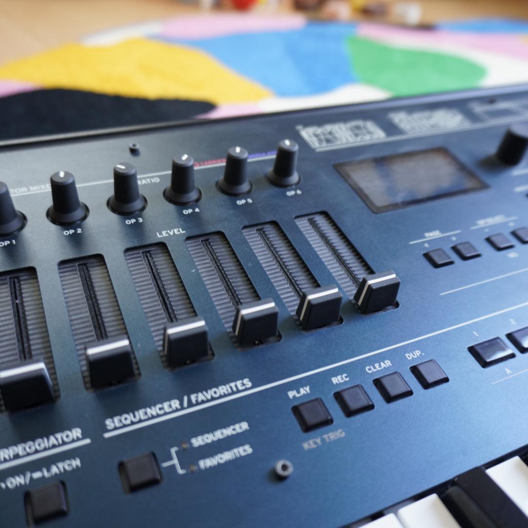 KORG opsix 37鍵 デジタルシンセサイザー