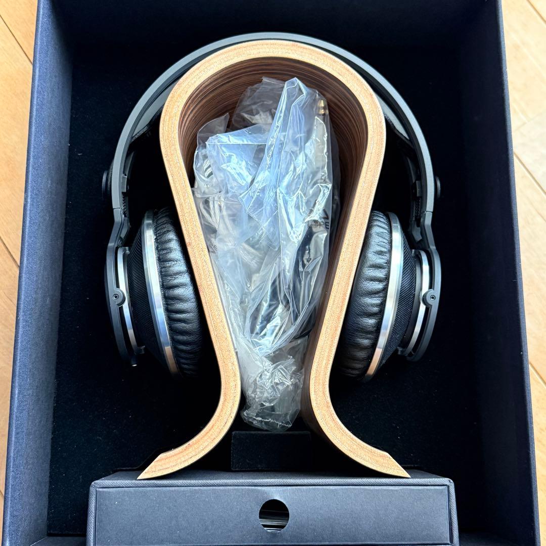 希少 AKG K812 ヘッドホン オーストリア製 イヤーパッド新品 おまけ付き
