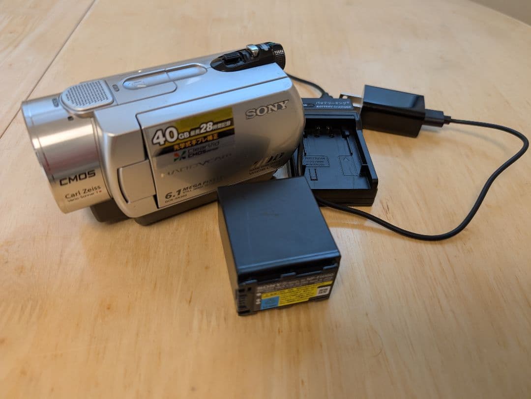 Sony DCR-SR300 ビデオカメラ HANDYCAM バッテリー付